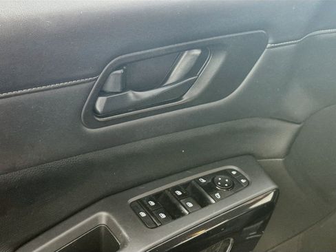 Used 2023 Nissan Pathfinder SV AWD/4WD image 20