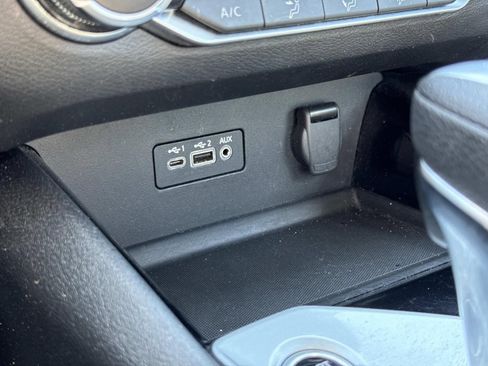 Used 2024 Nissan Altima 2.5 SV image 12