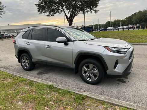 Used 2024 Toyota RAV4 XLE FWD image 8