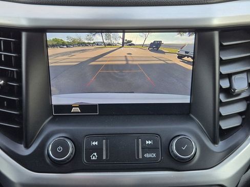 Used 2023 GMC Acadia SLT AWD/4WD image 15