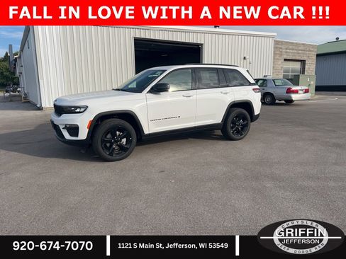 New 2025 Jeep Grand Cherokee Limited w/ Black Appearance Package image 1