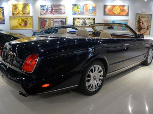 Used 2007 Bentley Azure image 11