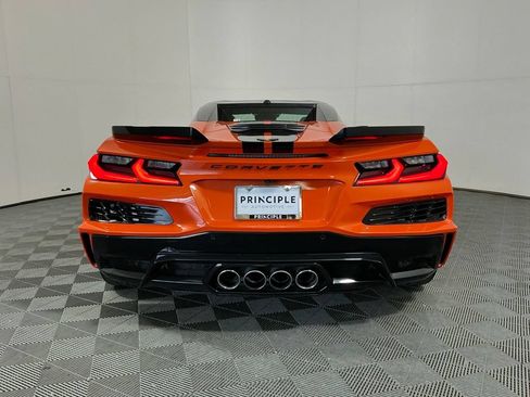 Used 2025 Chevrolet Corvette Z06 RWD image 6