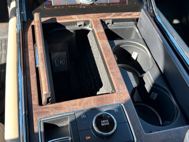 Used 2023 Lincoln Navigator L Reserve AWD/4WD image 26