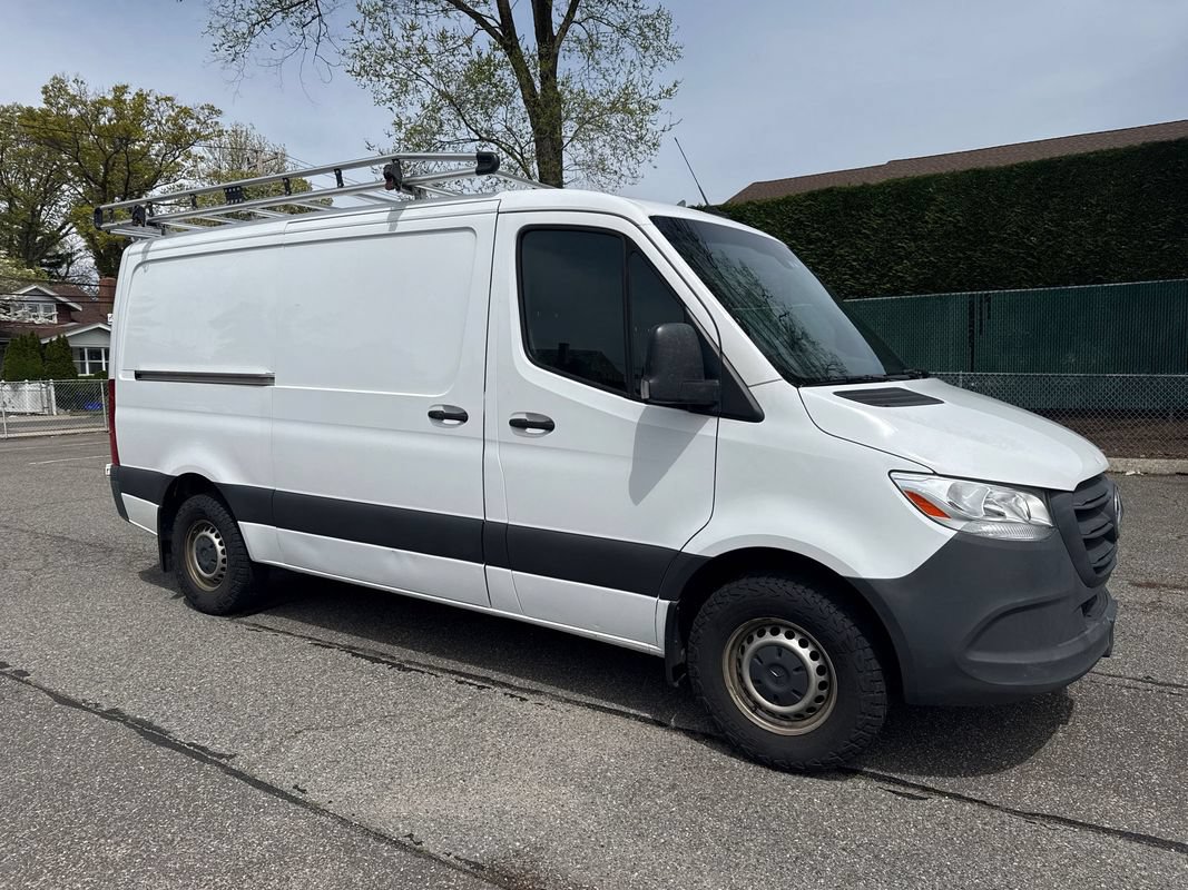 Used 2023 Mercedes-Benz Sprinter 2500 image 9