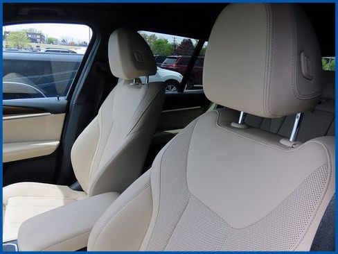 Used 2023 BMW X3 xDrive30i w/ Convenience Package w/ZPA AWD/4WD image 13