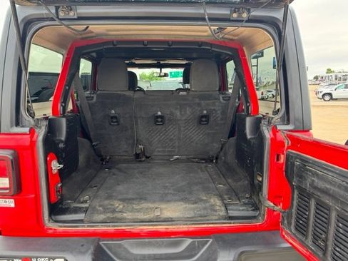 Used 2020 Jeep Wrangler Unlimited Sahara AWD/4WD image 26