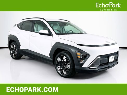 Used 2025 Hyundai Kona SEL FWD image 1