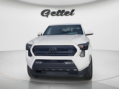 New 2025 Toyota Tacoma SR5