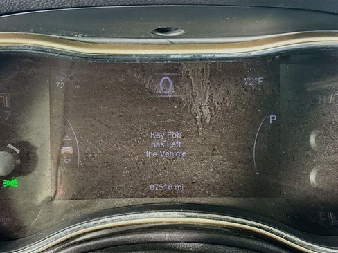 Used 2017 Jeep Grand Cherokee Limited w/ Luxury Group II image 16