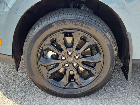 Used 2023 Ford Maverick Lariat w/ Lariat Luxury Package FWD image 7