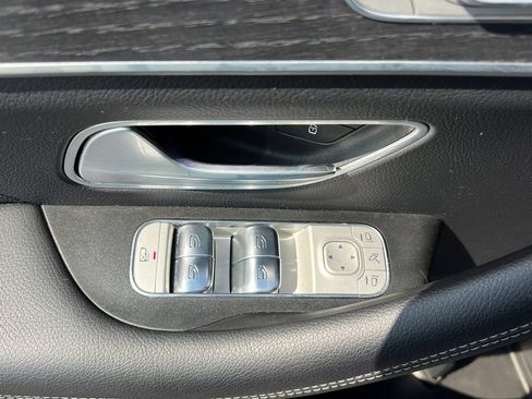 Used 2025 Mercedes-Benz GLE 350 4MATIC image 11