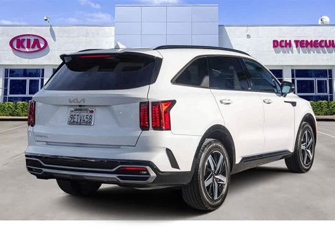 Certified 2023 Kia Sorento S image 4