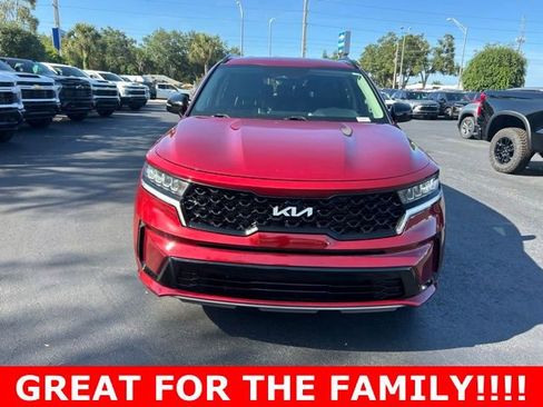 Used 2022 Kia Sorento S FWD image 2