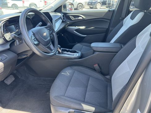 Used 2024 Chevrolet Trax LS FWD image 12