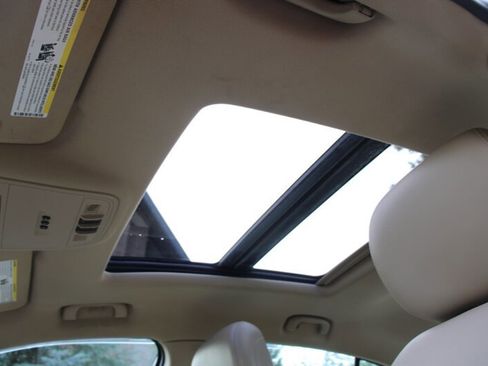 Used 2012 Buick LaCrosse Leather image 9