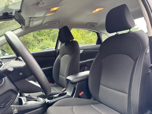 Used 2024 Kia Forte LXS image 14