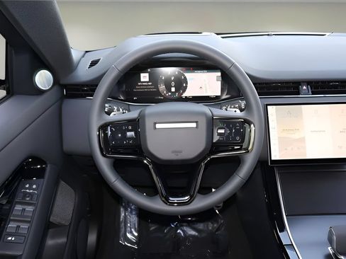 New 2026 Land Rover Range Rover Evoque Dynamic SE AWD/4WD image 15