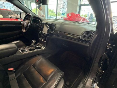 Used 2020 Jeep Grand Cherokee Overland AWD/4WD image 54
