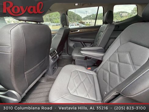 Certified 2026 Volkswagen Atlas SE w/ Panoramic Sunroof Package FWD image 12