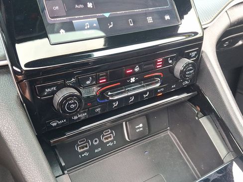 Certified 2023 Jeep Grand Cherokee Altitude image 29