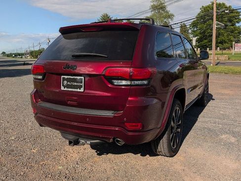 Used 2018 Jeep Grand Cherokee Altitude AWD/4WD image 5