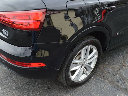Used 2018 Audi Q3 2.0T Premium Plus w/ Premium Plus Package AWD/4WD image 9