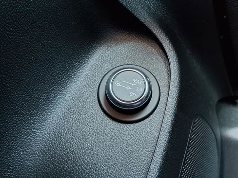 New 2026 Buick Envista Avenir image 13