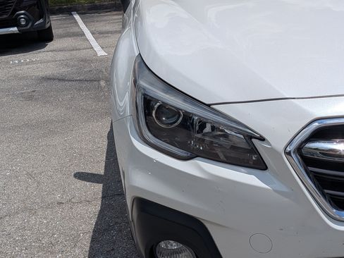 Used 2019 Subaru Outback 2.5i Premium AWD/4WD image 9