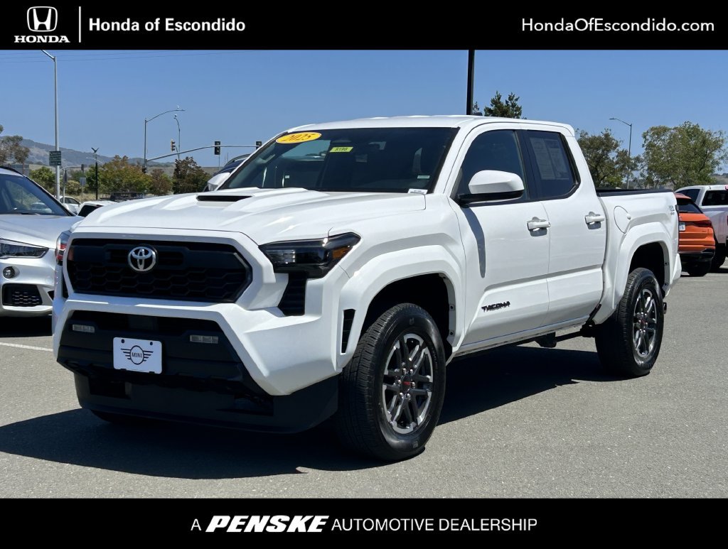 Used 2025 Toyota Tacoma TRD Sport AWD/4WD image 1