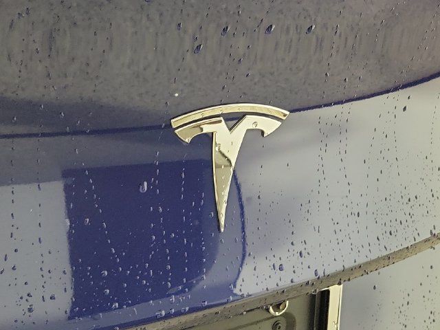 Used 2022 Tesla Model Y Long Range AWD/4WD image 9