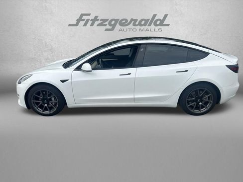 Used 2021 Tesla Model 3 Standard Range Plus RWD image 3