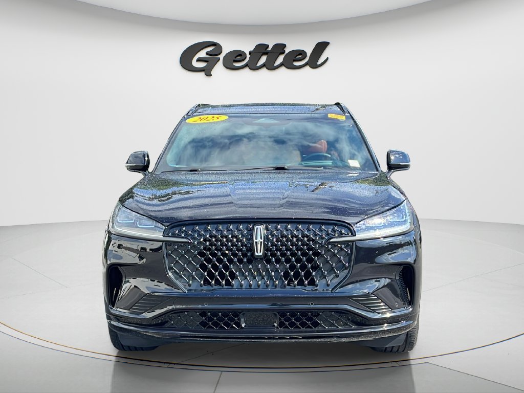 Used 2025 Lincoln Aviator Reserve w/ Luxury Package RWD image 2