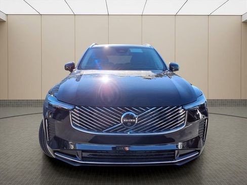 New 2026 Volvo XC90 B5 Ultra image 4