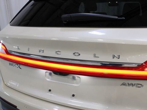 Used 2018 Lincoln MKX Reserve w/ Lincoln MKX Climate Package image 32