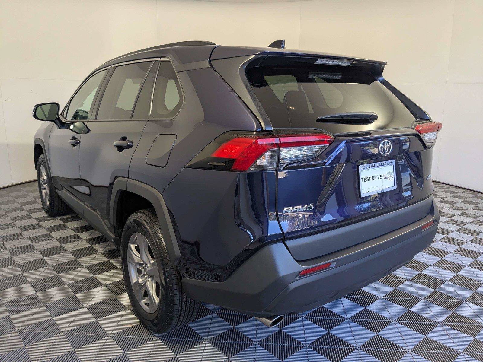 Used 2024 Toyota RAV4 XLE w/ Convenience Package FWD image 7