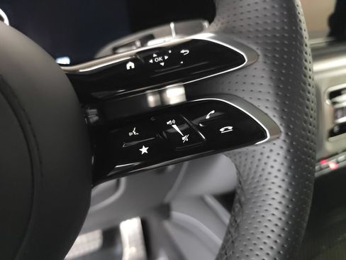 Certified 2025 Mercedes-Benz G 580 w/ Manufactur Interior Package image 13