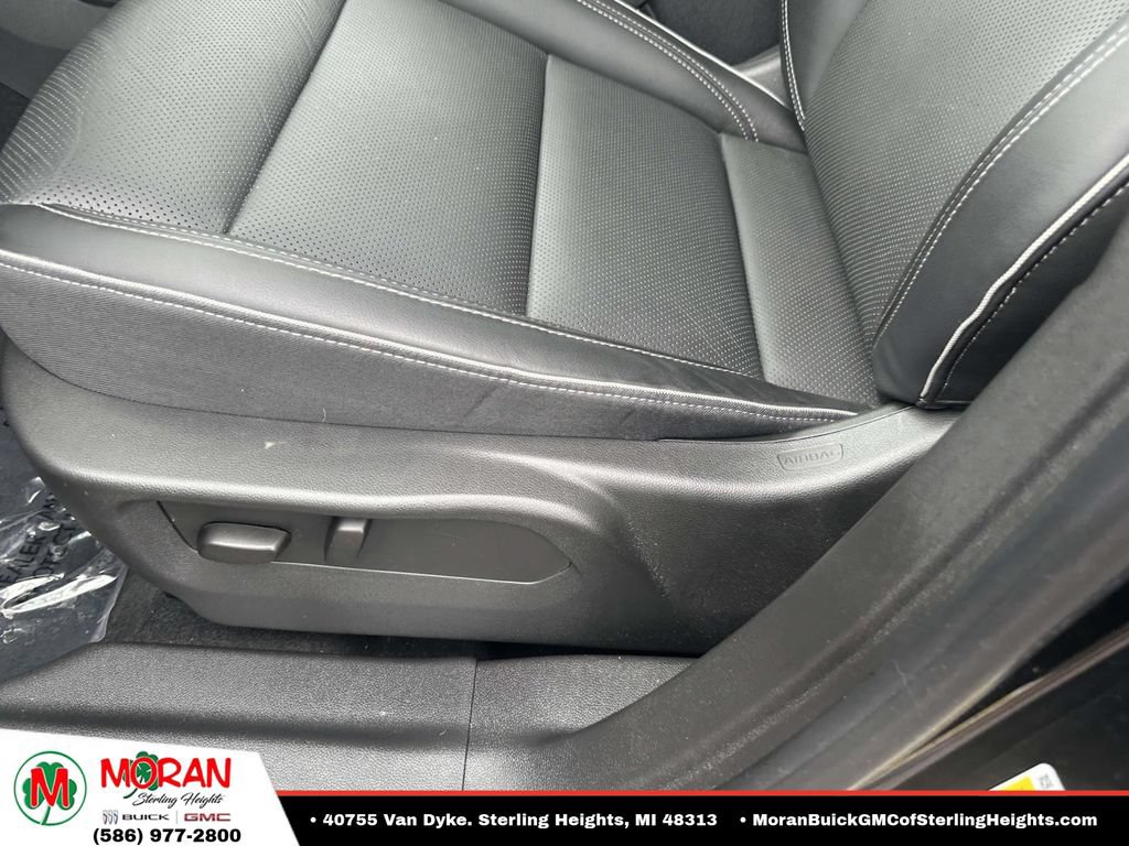 Certified 2023 Buick Envision Essence AWD/4WD image 18