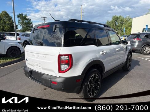 Used 2025 Ford Bronco Sport Outer Banks AWD/4WD image 8