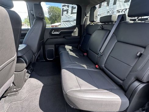 Used 2025 GMC Sierra 1500 SLT image 26