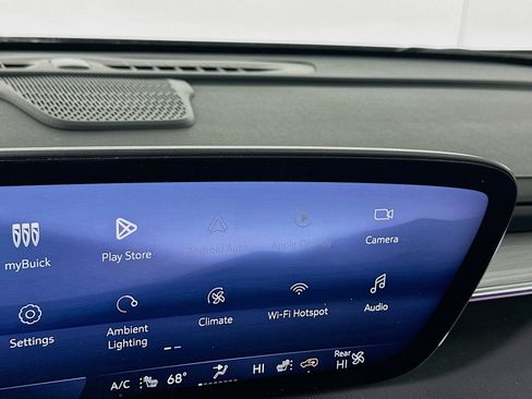 Used 2025 Buick Enclave Preferred image 21