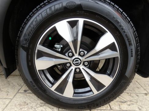 Certified 2024 Nissan Murano SV image 14