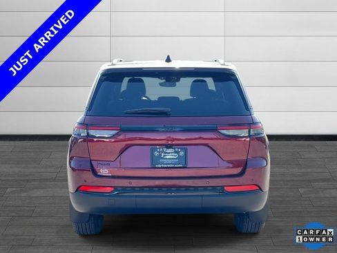 Certified 2024 Jeep Grand Cherokee Altitude AWD/4WD image 5