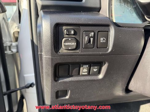 Used 2024 Toyota 4Runner SR5 AWD/4WD image 20