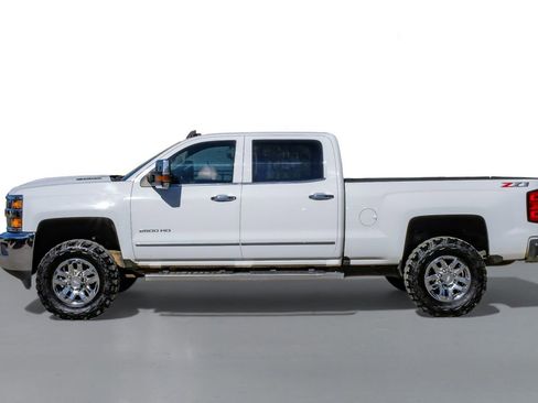 Used 2018 Chevrolet Silverado 2500 LTZ w/ Duramax Plus Package image 9