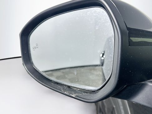 Used 2025 Toyota Prius LE FWD image 16