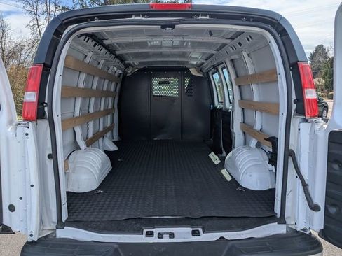 Used 2024 GMC Savana 2500 w/ Driver Convenience Package RWD image 21