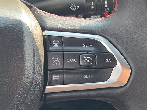 Certified 2025 Jeep Compass Trailhawk AWD/4WD image 33