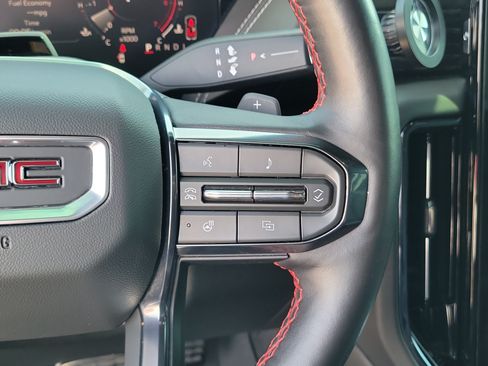 Used 2025 GMC Yukon XL AT4 Ultimate AWD/4WD image 24