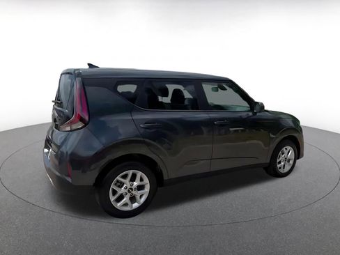 Used 2025 Kia Soul LX w/ LX Technology Package image 14